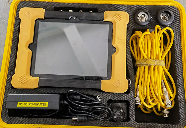 HC-U81zyx.jpg